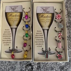 Holiday wine stoppers x2
